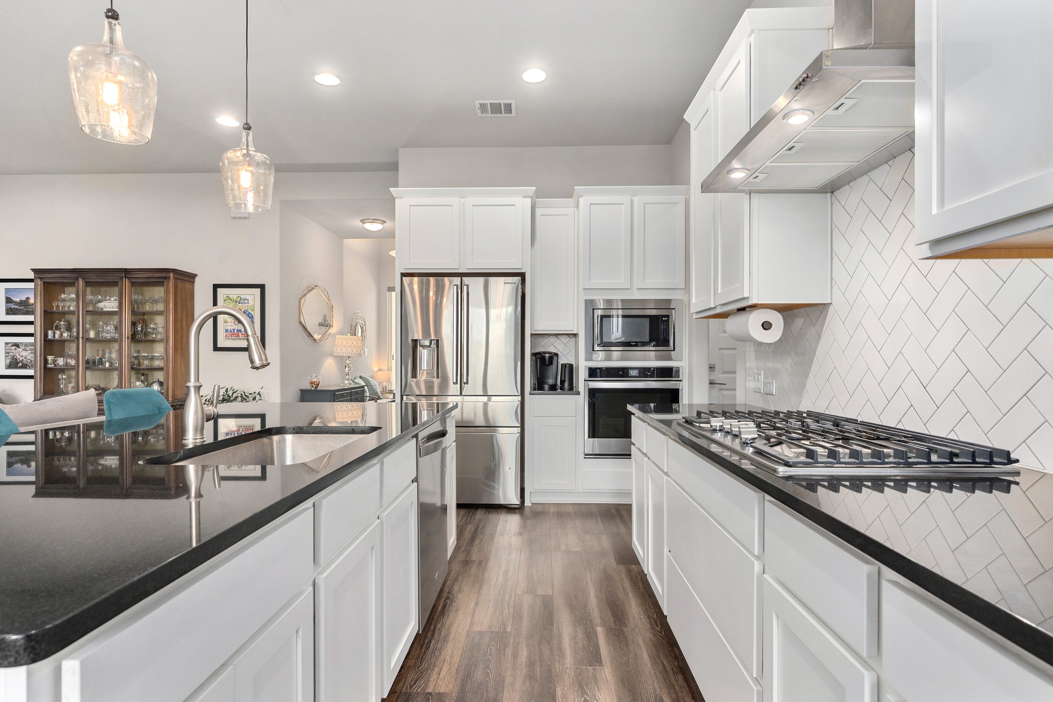 3925 Tavarez Street Round Rock, TX 78628 - Photo 13 of 27 Upgraded cabinets, soft-close drawers and beautiful backsplash
