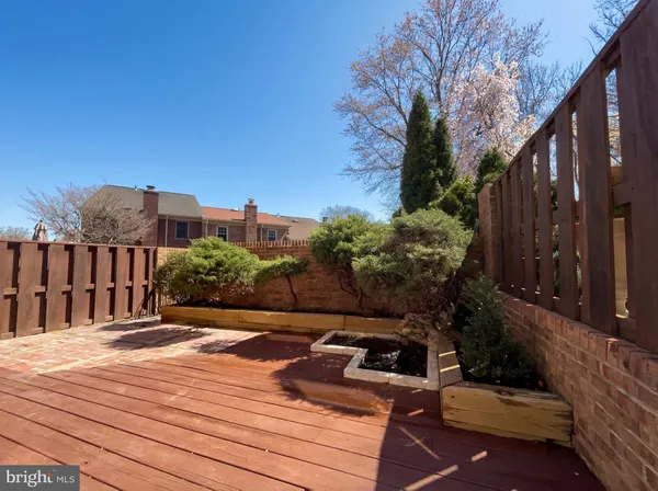 $660,000 | 645 North Armistead Street, Alexandria, VA 22312