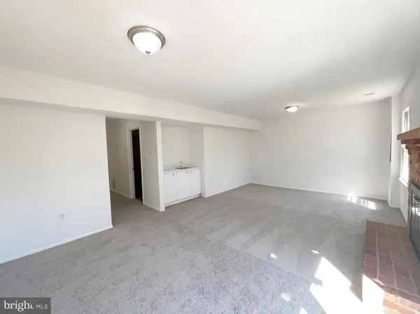 $660,000 | 645 North Armistead Street, Alexandria, VA 22312