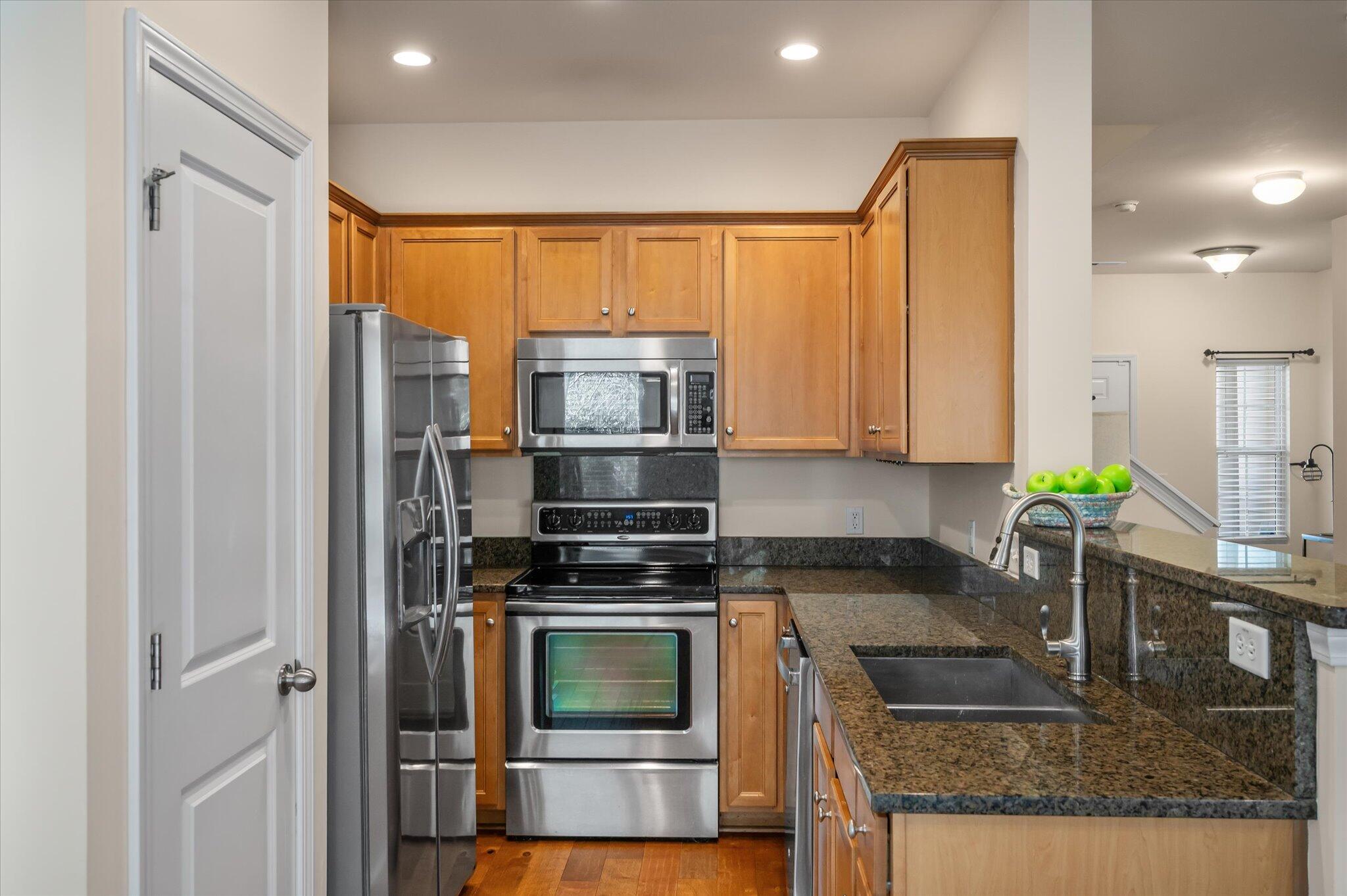 3308 Conservancy Lane Charleston, SC 29414 - Photo 14 of 42 27