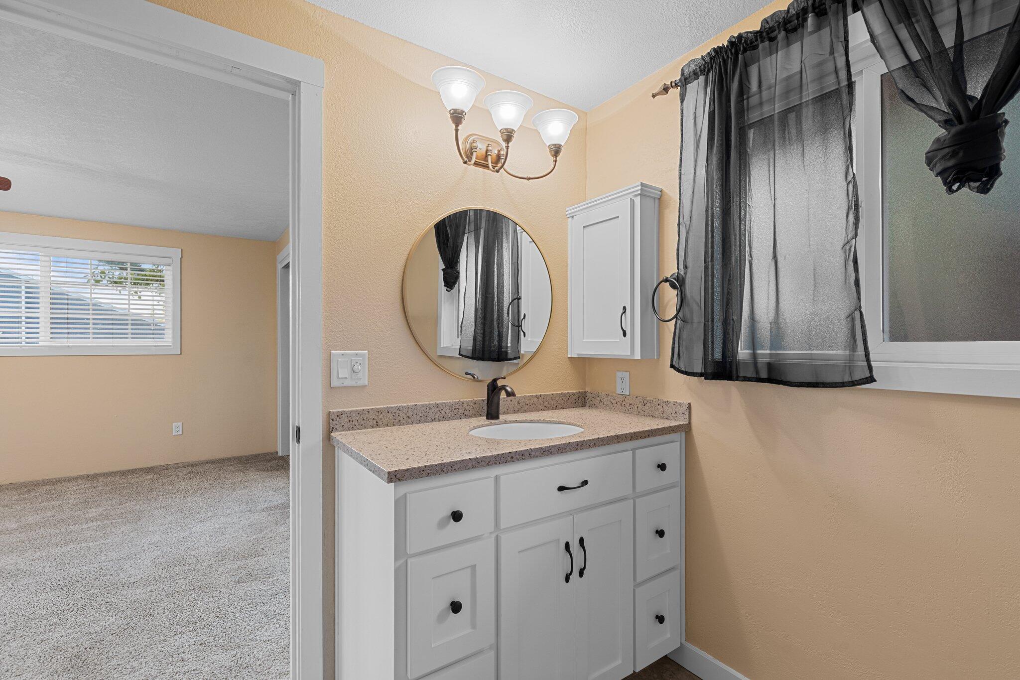 2894 Aldersgate Road Medford, OR 97504 - Photo 21 of 27 25-web-or-mls-WCIL0099