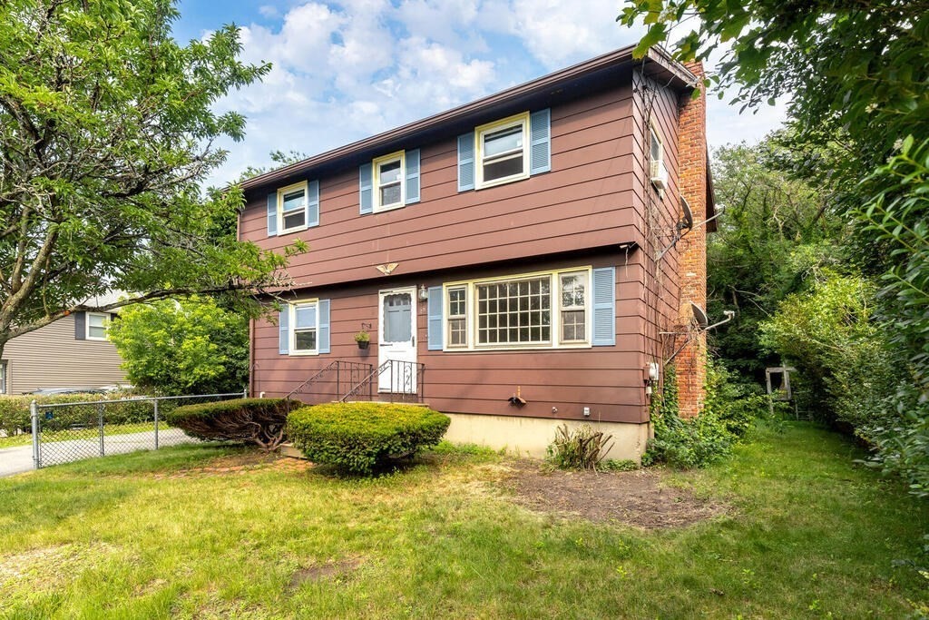 29 Gallows Hill Road Salem, MA 01970 - Photo 4 of 28 Gallery Image 4