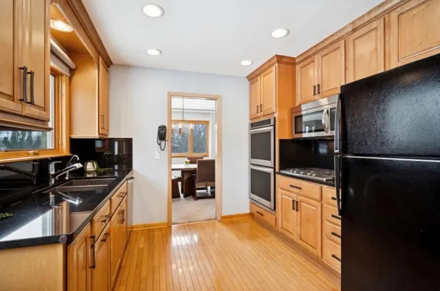 $499,900 | 590 East Capri Drive, Palatine, IL 60074