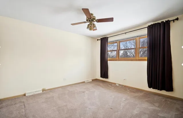 $499,900 | 590 East Capri Drive, Palatine, IL 60074