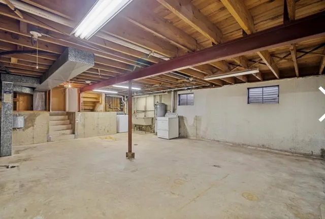 $499,900 | 590 East Capri Drive, Palatine, IL 60074