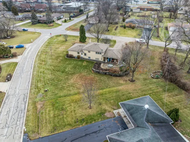 $499,900 | 590 East Capri Drive, Palatine, IL 60074