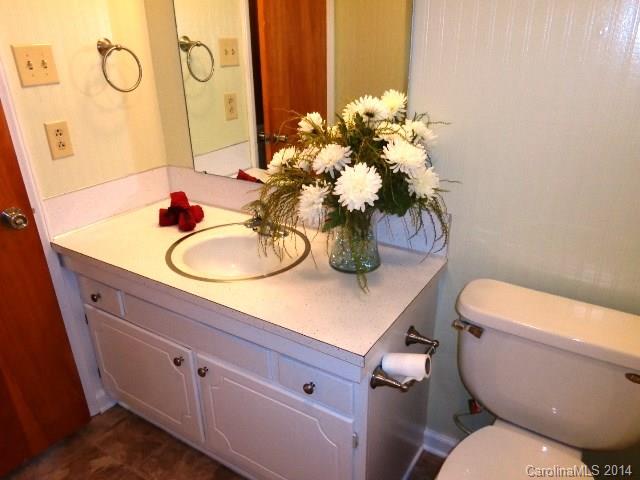407 West Lewis Road Dallas, NC 28034 - Photo 14 of 22 Gallery Image 14