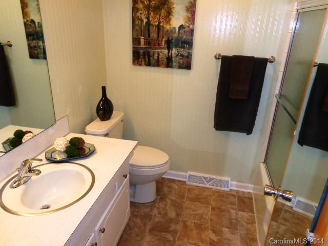 407 West Lewis Road Dallas, NC 28034 - Photo 5 of 22 Gallery Image 5