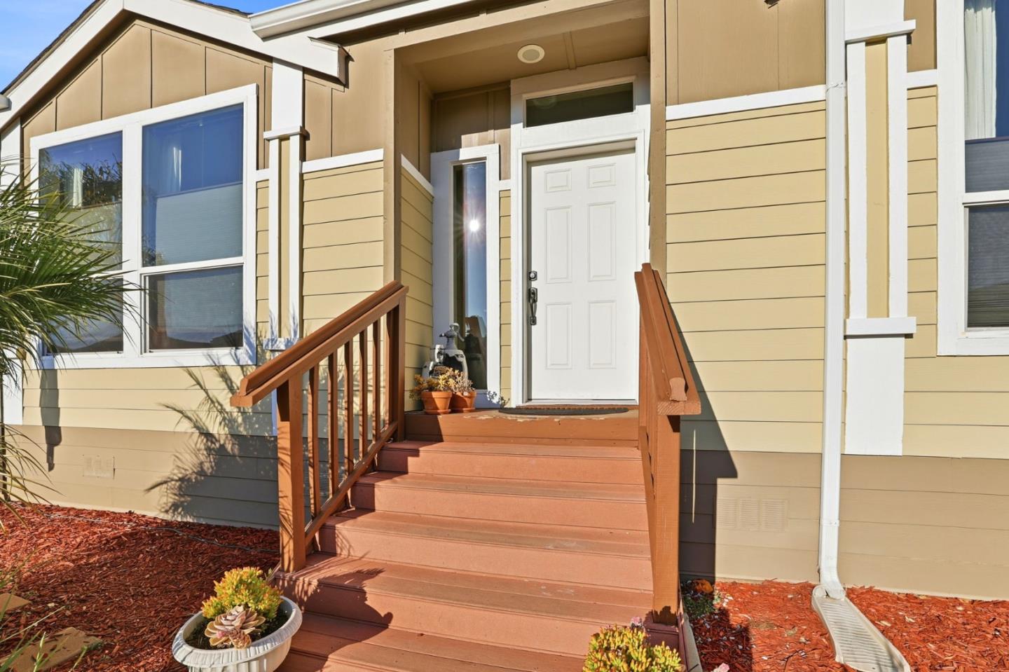 125 North Mary Avenue, Unit 17 Sunnyvale, CA 94086 - Photo 3 of 46 a view of entryway with wooden floor and a potted plant