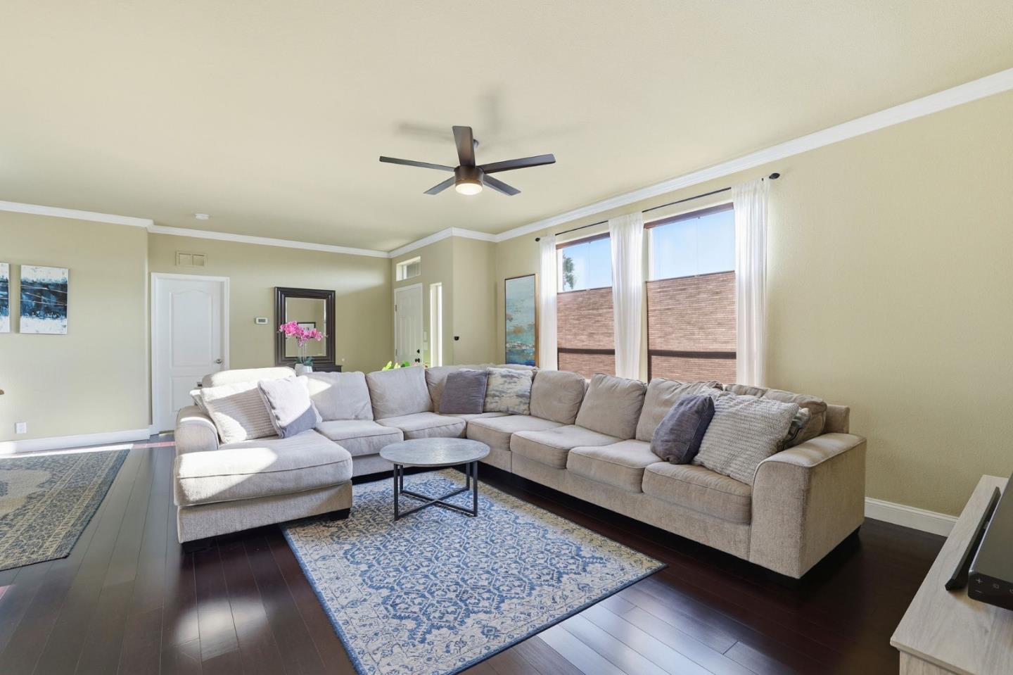 125 North Mary Avenue, Unit 17 Sunnyvale, CA 94086 - Photo 6 of 46 a living room with furniture and a rug