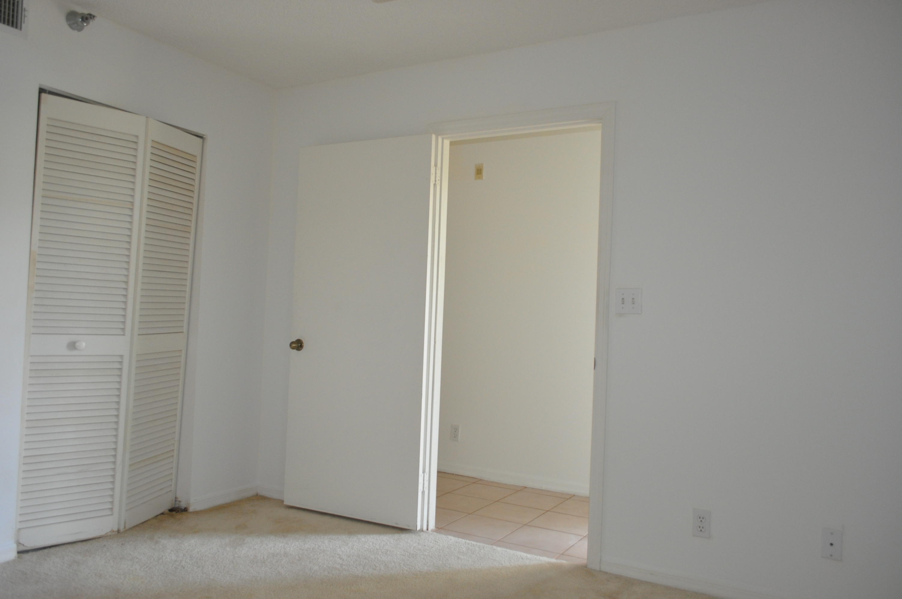 440 Northwest 67th Street, Unit H105 Boca Raton, FL 33487 - Photo 7 of 25 San de vance 012