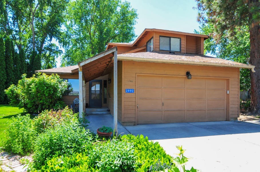 2992 Riviera Boulevard Malaga, WA 98828 - Photo 1 of 25 Gallery Image 1