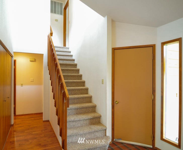 2992 Riviera Boulevard Malaga, WA 98828 - Photo 11 of 25 Gallery Image 11