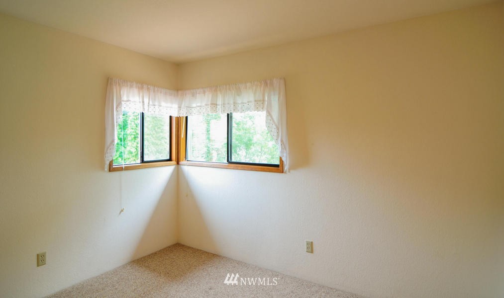 2992 Riviera Boulevard Malaga, WA 98828 - Photo 15 of 25 Gallery Image 15