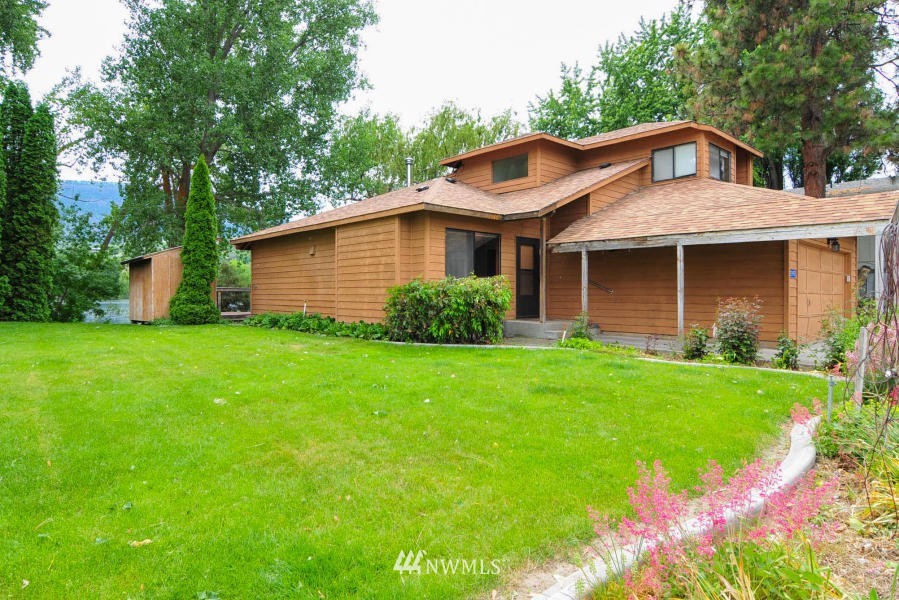 2992 Riviera Boulevard Malaga, WA 98828 - Photo 3 of 25 Gallery Image 3