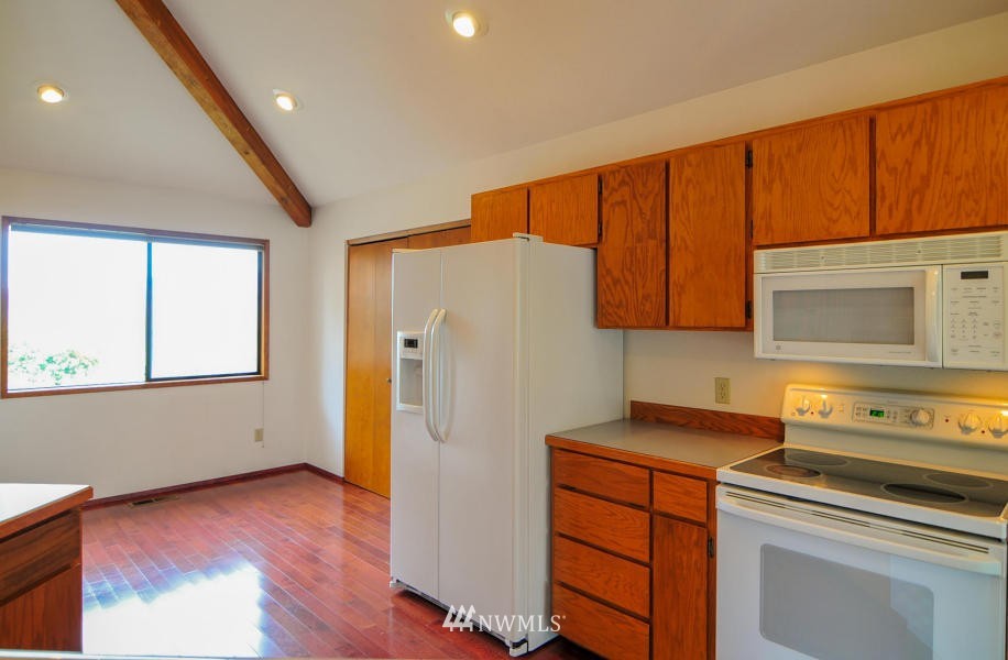 2992 Riviera Boulevard Malaga, WA 98828 - Photo 4 of 25 Gallery Image 4