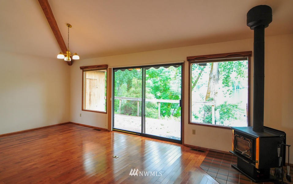 2992 Riviera Boulevard Malaga, WA 98828 - Photo 8 of 25 Gallery Image 8