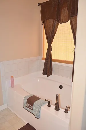 $2,000 | 2948 Brewster Drive, Clarksville, TN 37042