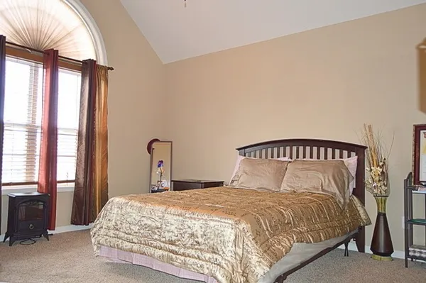$2,000 | 2948 Brewster Drive, Clarksville, TN 37042