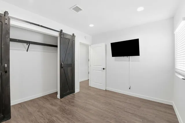 $3,375 | 17055 Gault Street, Van Nuys, CA 91406