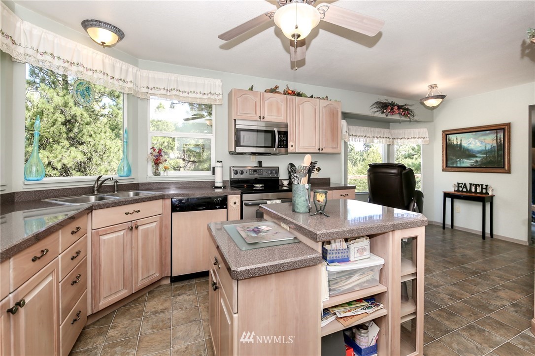 6931 Thorp Prairie Road Cle Elum, WA 98922 - Photo 6 of 23 Gallery Image 6