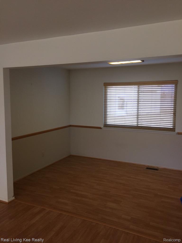 5289 Old Cove Road Clarkston, MI 48346 - Photo 10 of 16 IMG_0296 - Copy.jpg