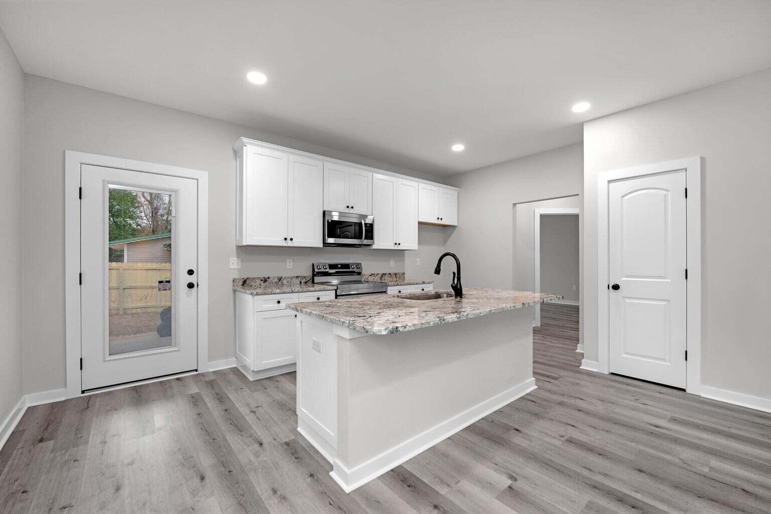 3152 Auburn Road Crestview, FL 32539 - Photo 8 of 27 Pantry!