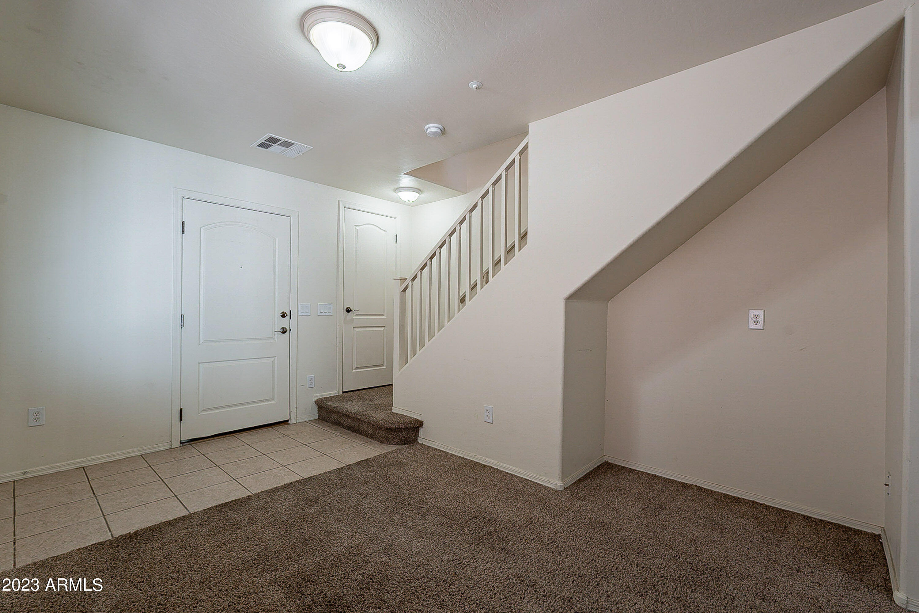 2622 South Alpine Drive Gilbert, AZ 85295 - Photo 12 of 99 .