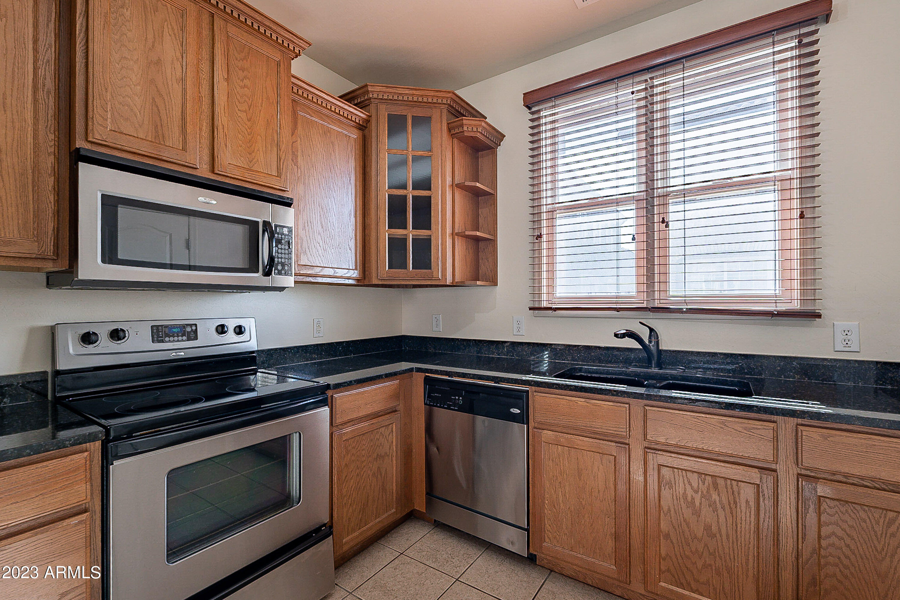 2622 South Alpine Drive Gilbert, AZ 85295 - Photo 23 of 99 .