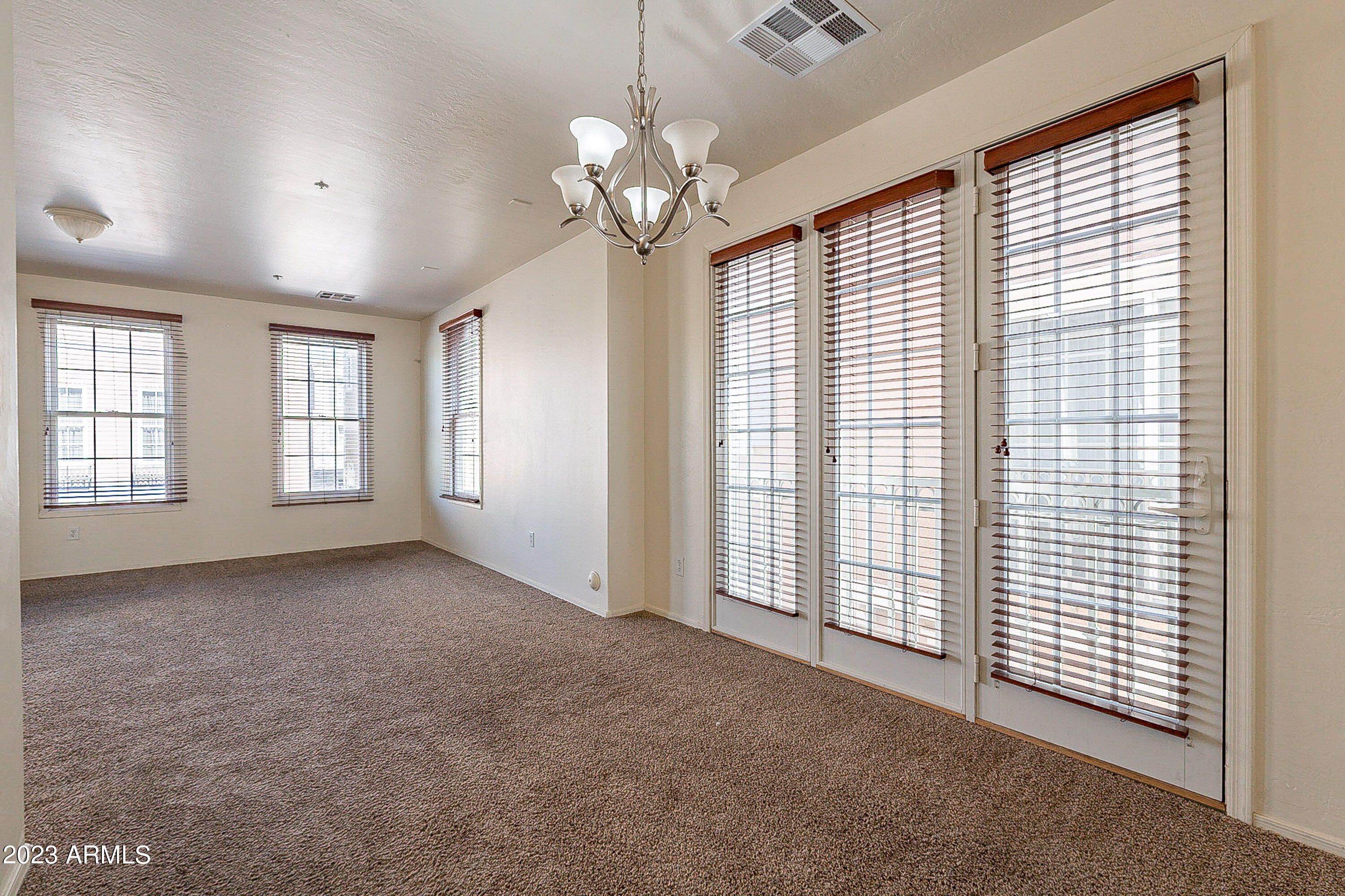 2622 South Alpine Drive Gilbert, AZ 85295 - Photo 29 of 99 .
