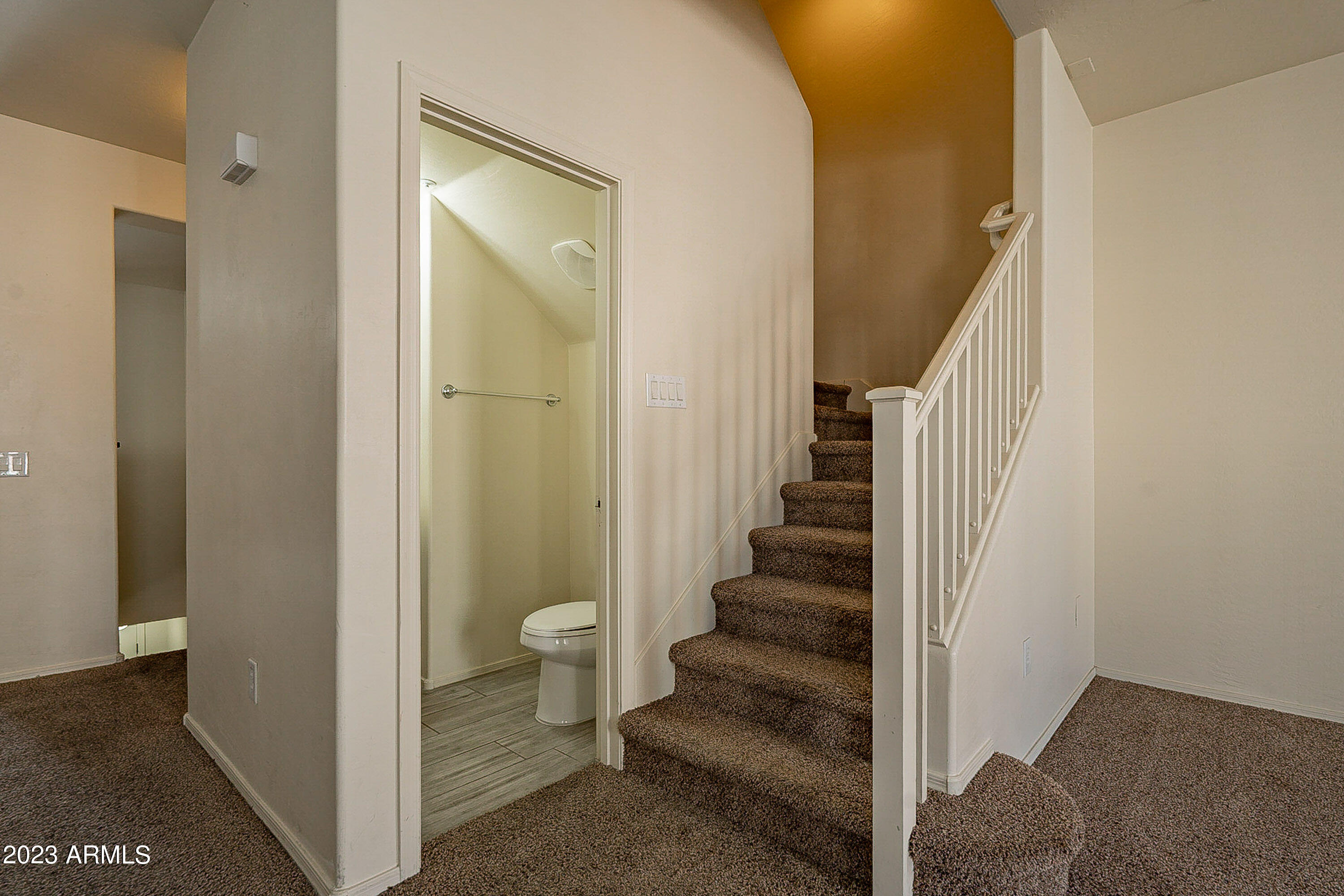 2622 South Alpine Drive Gilbert, AZ 85295 - Photo 32 of 99 .