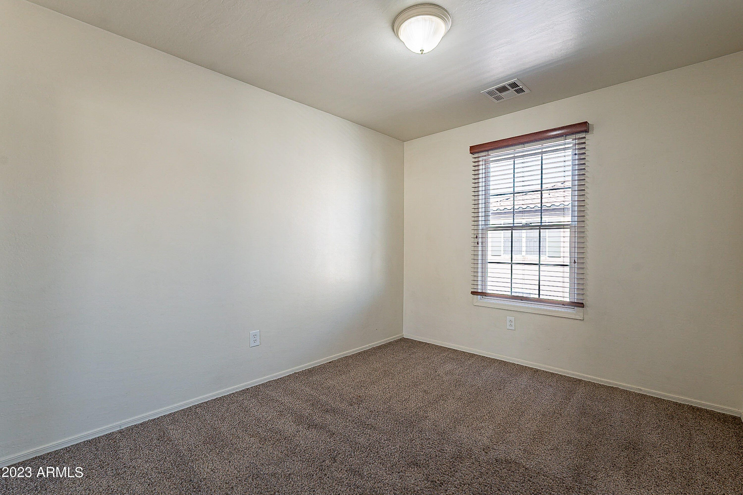 2622 South Alpine Drive Gilbert, AZ 85295 - Photo 47 of 99 .