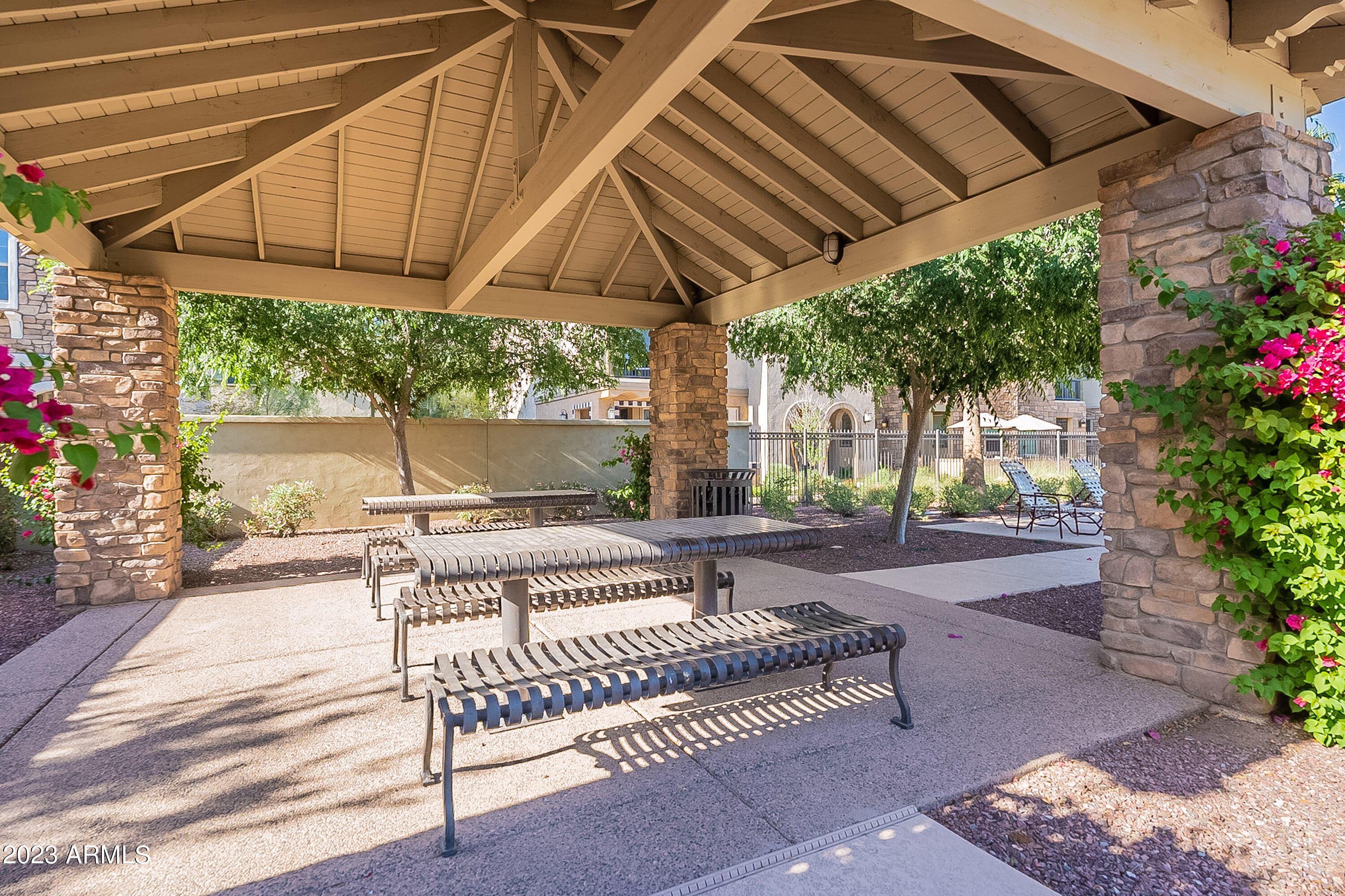 2622 South Alpine Drive Gilbert, AZ 85295 - Photo 78 of 99 .