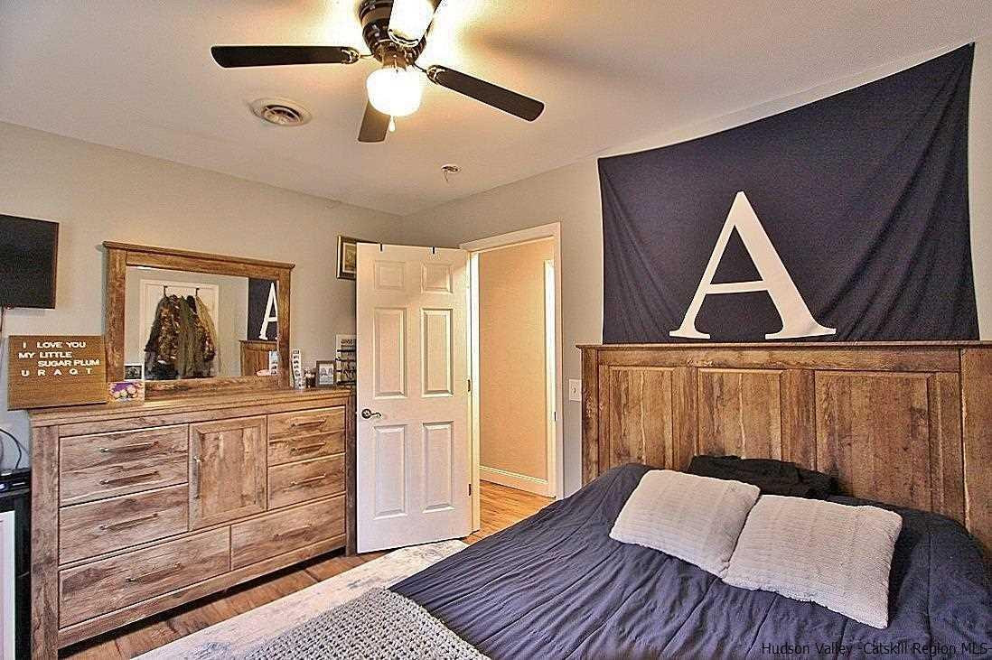 150 Nelson Hoff Road Saugerties, NY 12477 - Photo 15 of 31 a living room with furniture