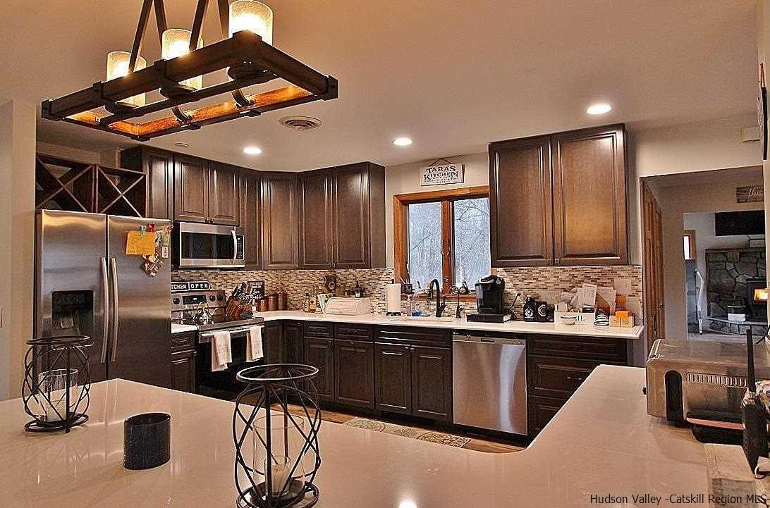 150 Nelson Hoff Road Saugerties, NY 12477 - Photo 10 of 31 a kitchen with lots of counter top space