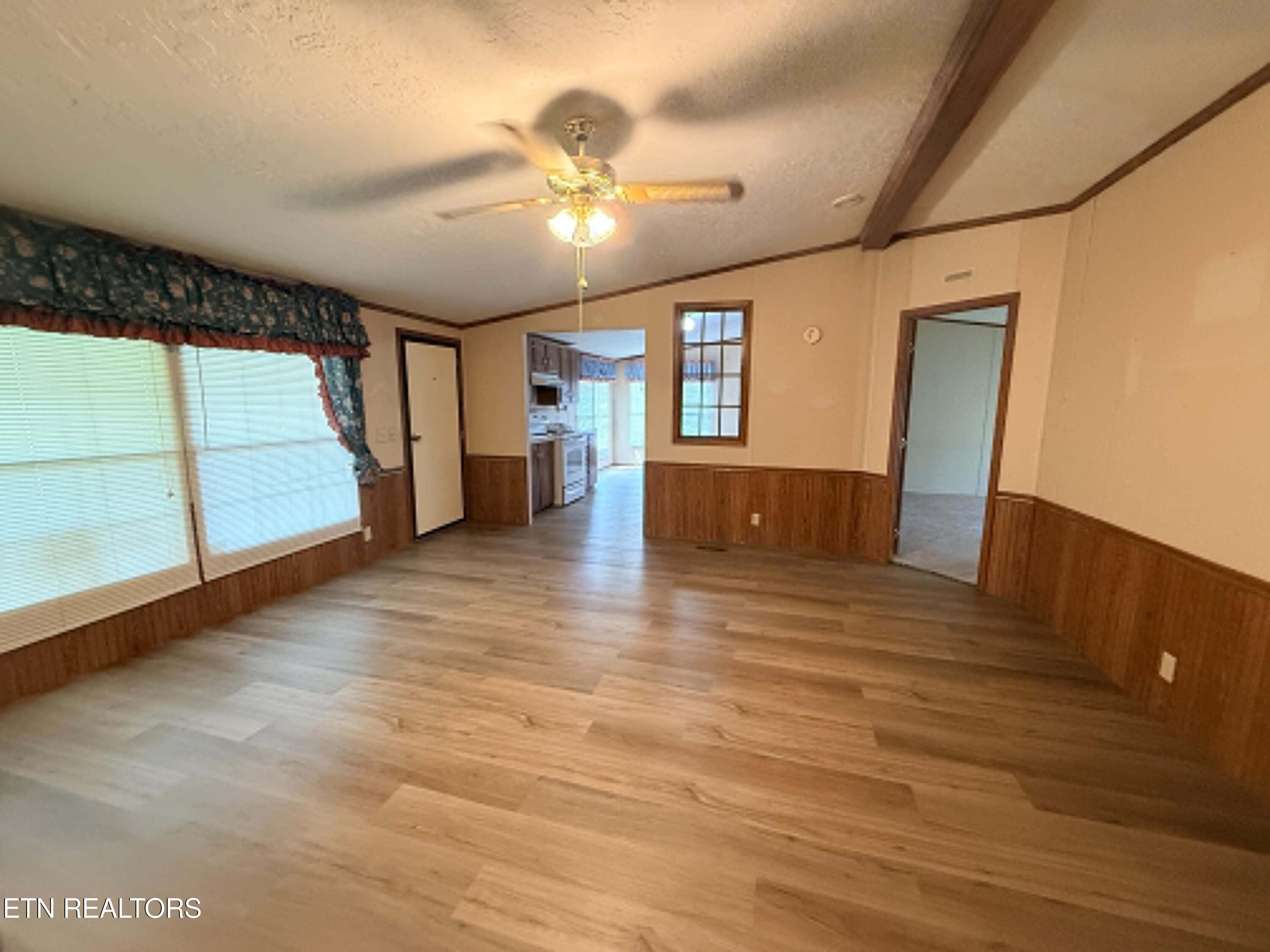 1243 Franklin Loop Clarkrange, TN 38553 - Photo 12 of 46 036716c8-80af-4d6c-bd6b-3c1a3d6c3c2e