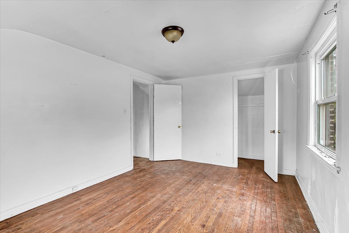 9846 South Calhoun Avenue Chicago, IL 60617 - Photo 15 of 19