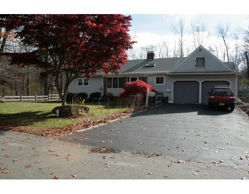 169 Colburn Street Westwood, MA 02090 - Photo 3 of 28