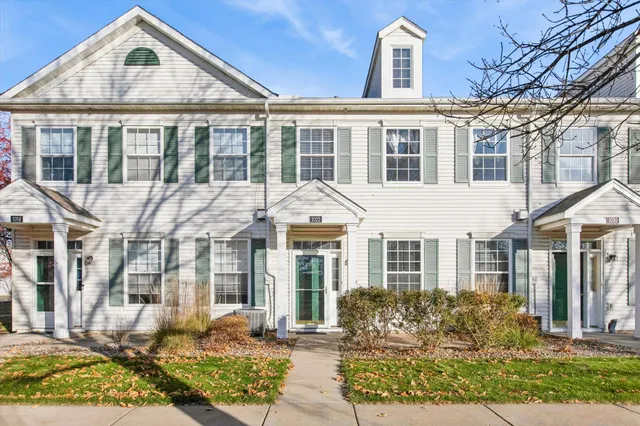 $270,000 | 1022 Providence Drive, Shakopee, MN 55379