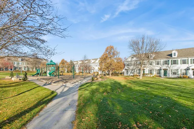 $270,000 | 1022 Providence Drive, Shakopee, MN 55379