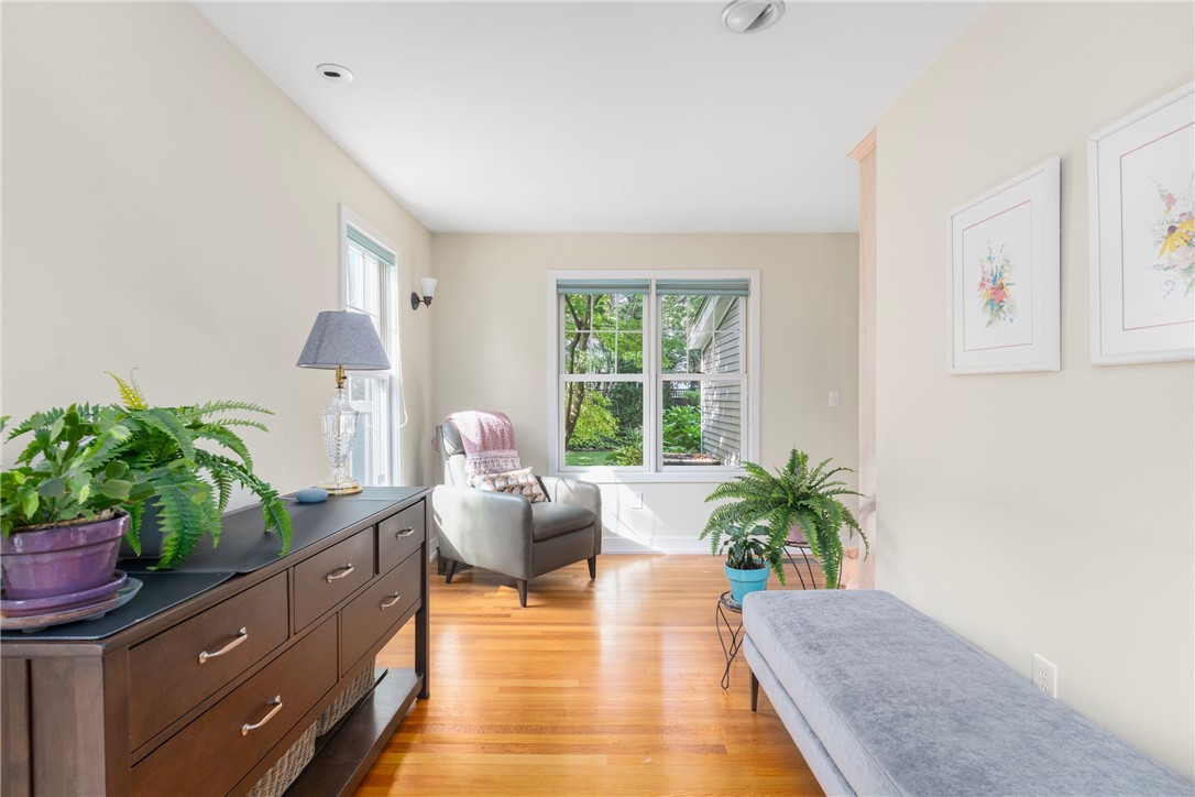 70 Wingate Road Providence, RI 02906 - Photo 12 of 50