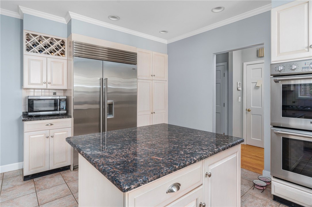 70 Wingate Road Providence, RI 02906 - Photo 25 of 50