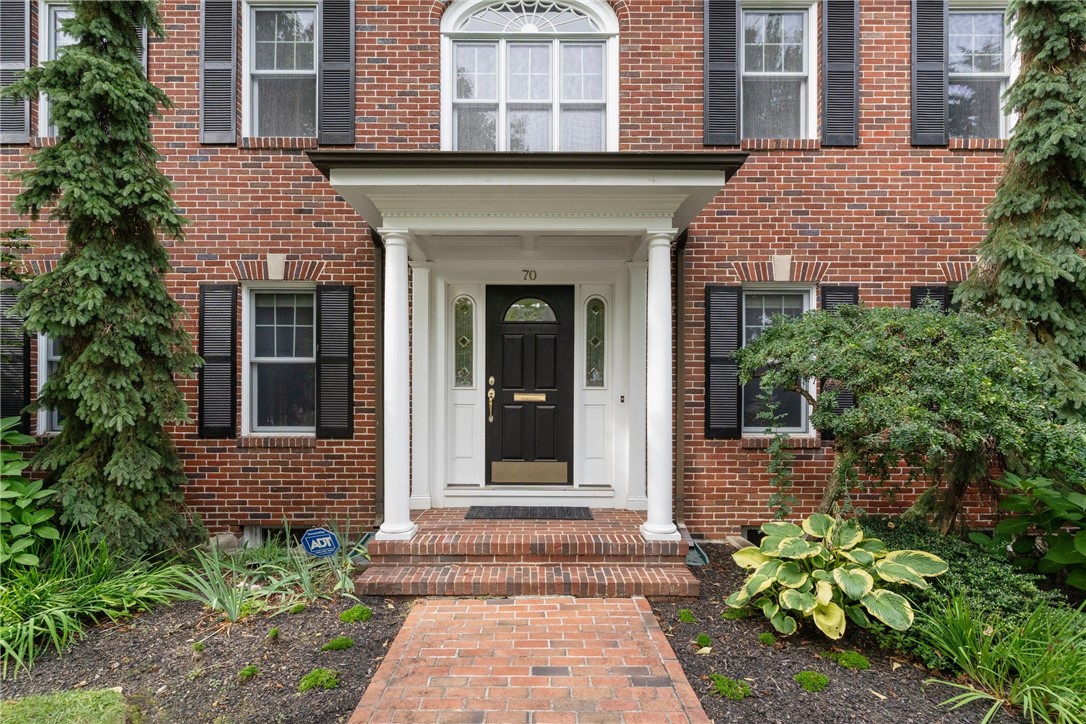 70 Wingate Road Providence, RI 02906 - Photo 3 of 50