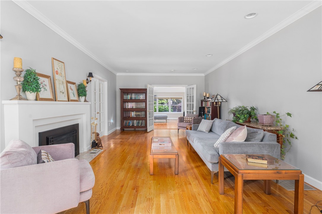 70 Wingate Road Providence, RI 02906 - Photo 6 of 50