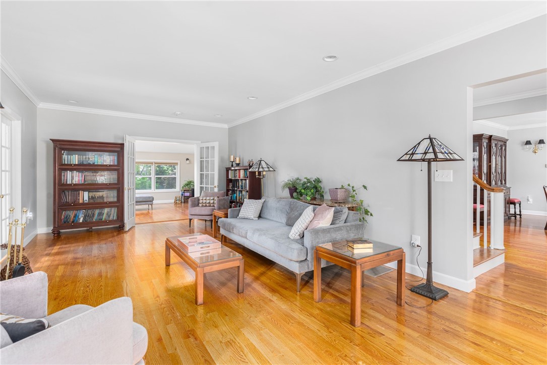 70 Wingate Road Providence, RI 02906 - Photo 7 of 50