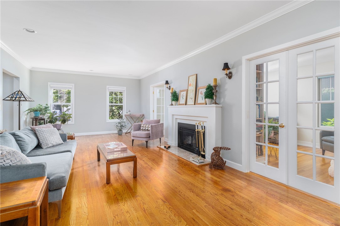 70 Wingate Road Providence, RI 02906 - Photo 8 of 50