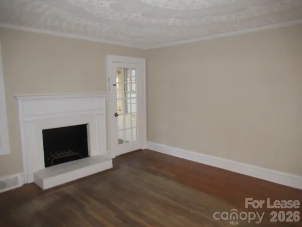 $1,600 | 505 South Cedar Street, Lincolnton, NC 28092