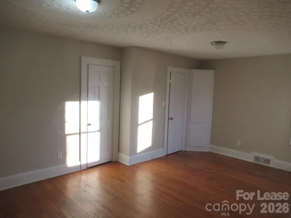 $1,600 | 505 South Cedar Street, Lincolnton, NC 28092