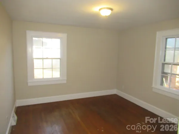 $1,600 | 505 South Cedar Street, Lincolnton, NC 28092