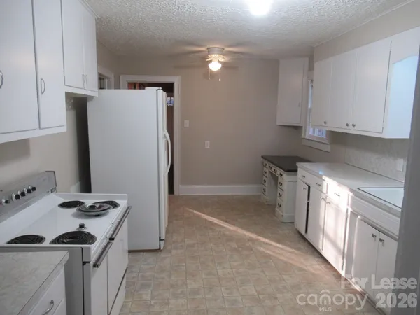 $1,600 | 505 South Cedar Street, Lincolnton, NC 28092